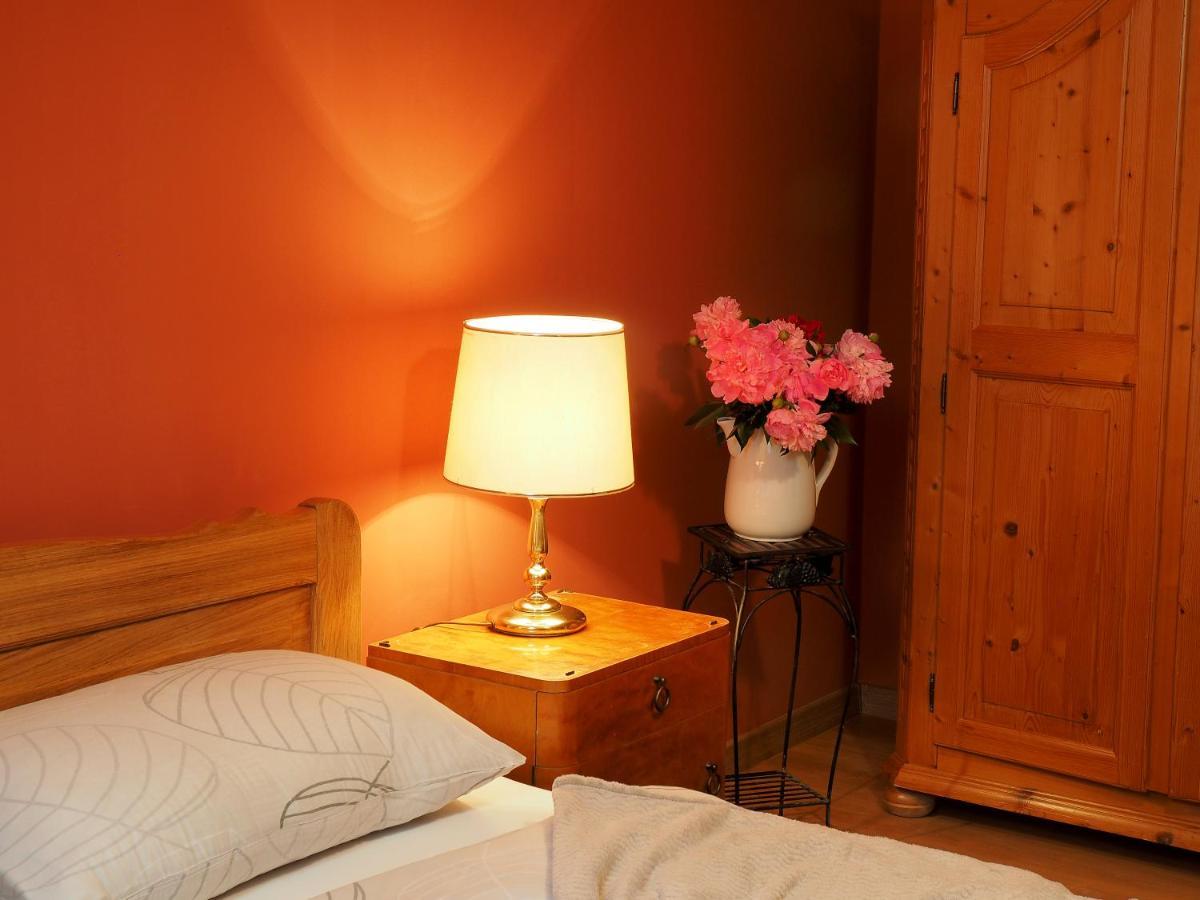 Guest House Sara Latin Kültér fotó